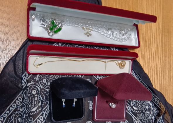 貴金属・アクセサリー